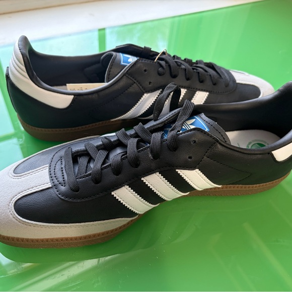 Adidas Samba Vegan Black and White Shoes - Picture 3 of 4